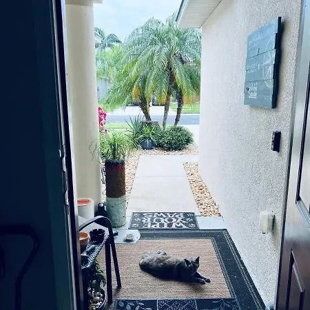 Ruskin Fl Private 2 Bdrm 1 Bath Suite Common Areas Shared With Host And Cat Exterior photo