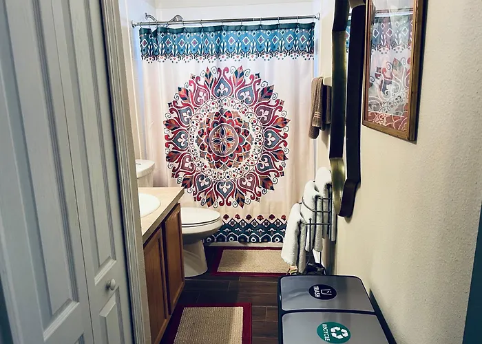 Ruskin Fl Private 2 Bdrm 1 Bath Suite Common Areas Shared With Host And Cat