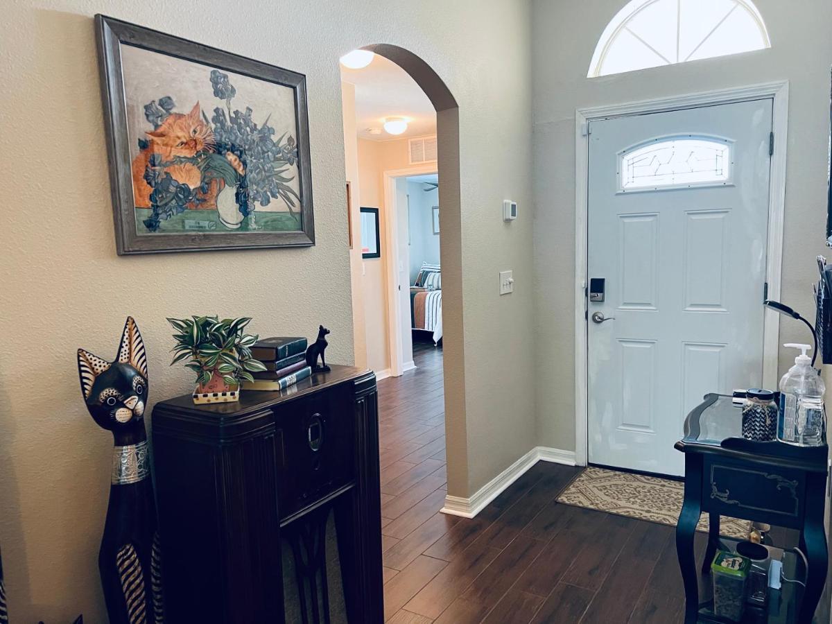 Fl Private 2 Bdrm 1 Bath Common Areas Shared With Host And Cat * Ruskin
