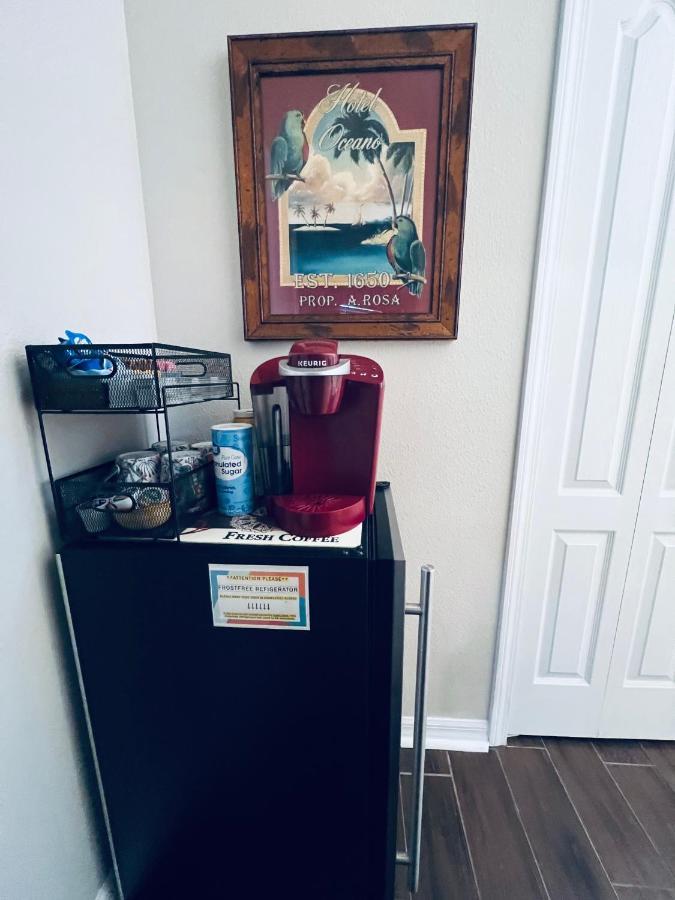 Fl Private 2 Bdrm 1 Bath Common Areas Shared With Host And Cat