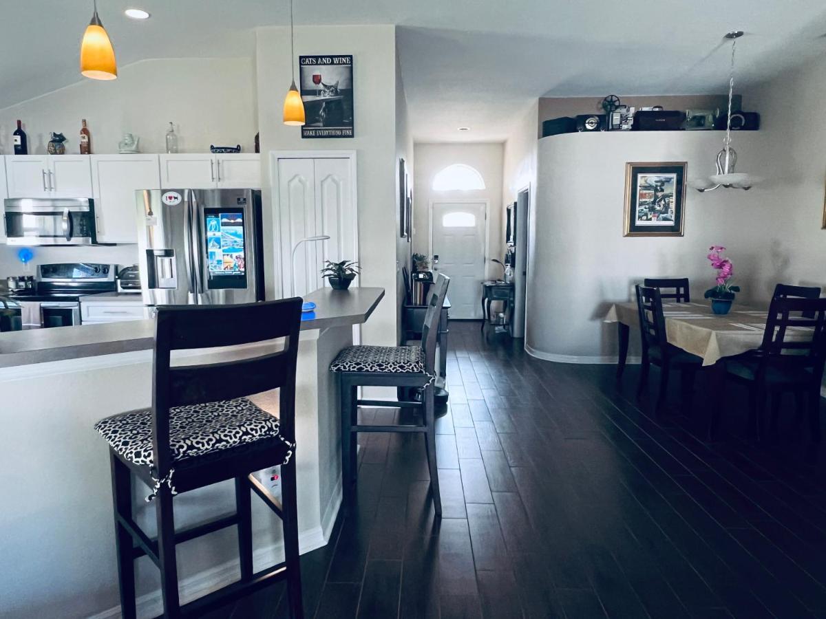Fl Private 2 Bdrm 1 Bath Common Areas Shared With Host And Cat Homestay Ruskin