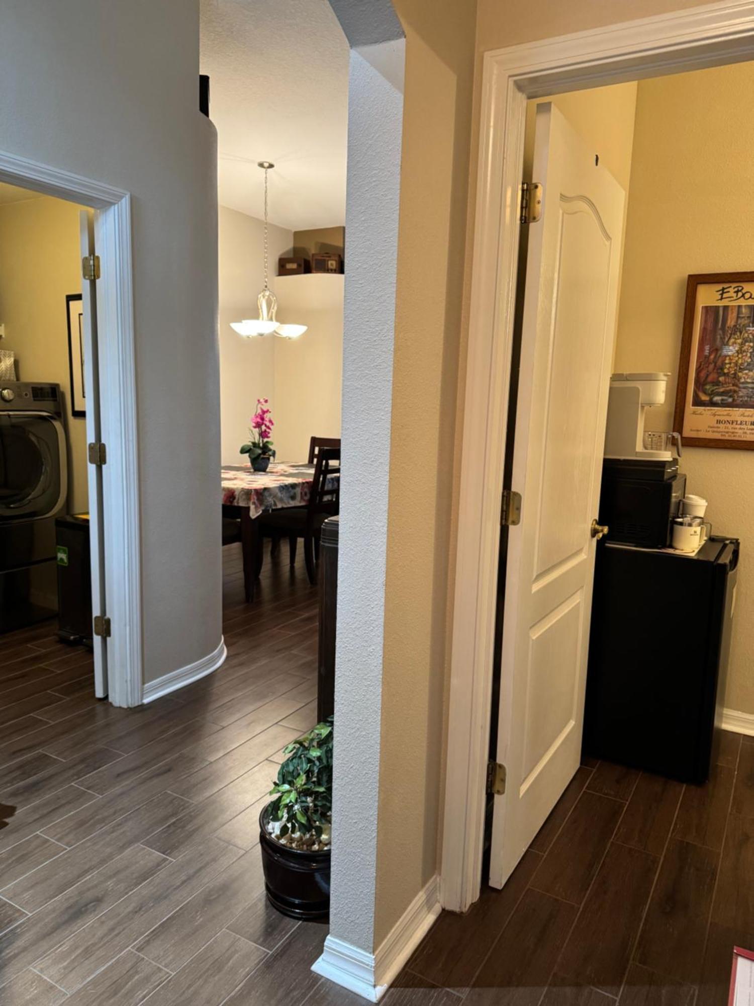 Fl Private 2 Bdrm 1 Bath Common Areas Shared With Host And Cat
